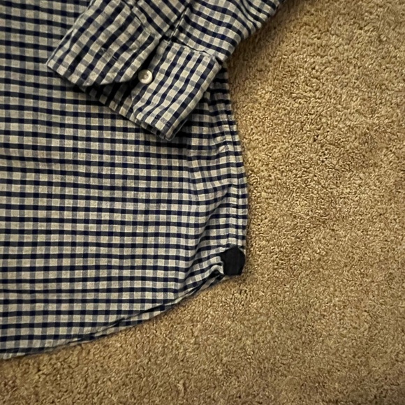 Cremieux Classics button up dress shirt. Grey and blue plaid design. - Picture 4 of 4